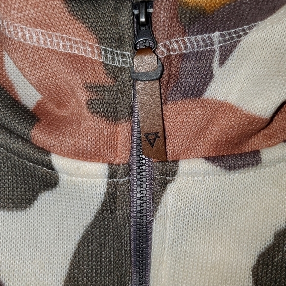 Liv Camo Hoodie Half Zip Size Medium - Picture 6 of 10